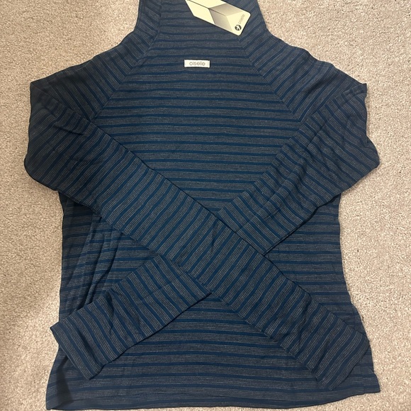 Oiselle Frosty Mile One Pullover in Curfew - Picture 5 of 7